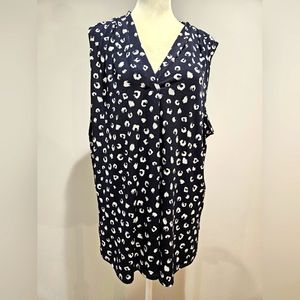 Sleeveless blouse